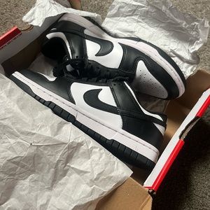 Nike Dunks Women’s size 6.5 / Grade school size 5